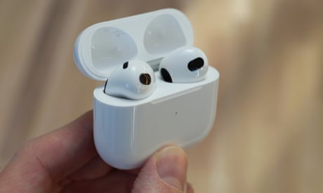 Apple AirPods 3 review: solid revamp with better fit and longer battery